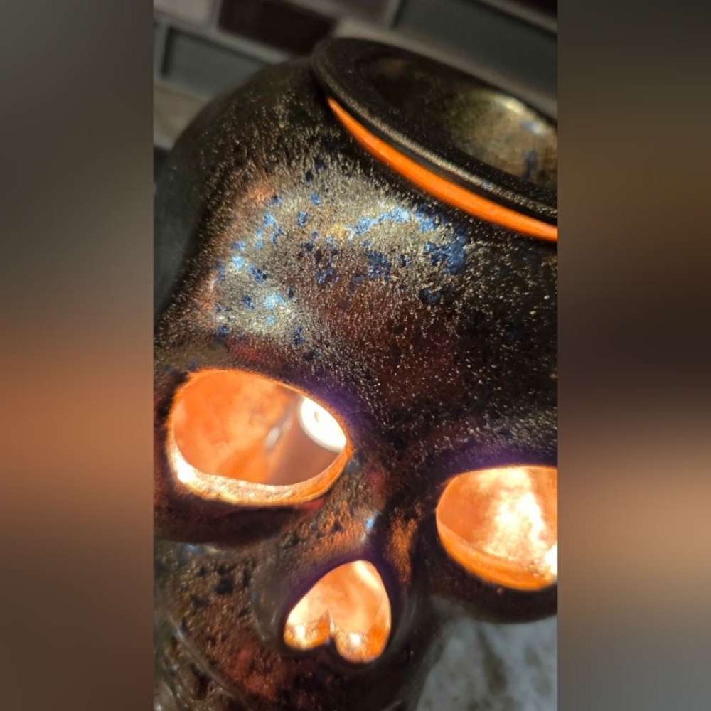 Gold Skull Wax Warmer - Picture 6 of 7